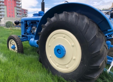 Traktor Zetor Super 35 - foto č. 3