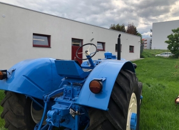 Traktor Zetor Super 35 - foto č. 2